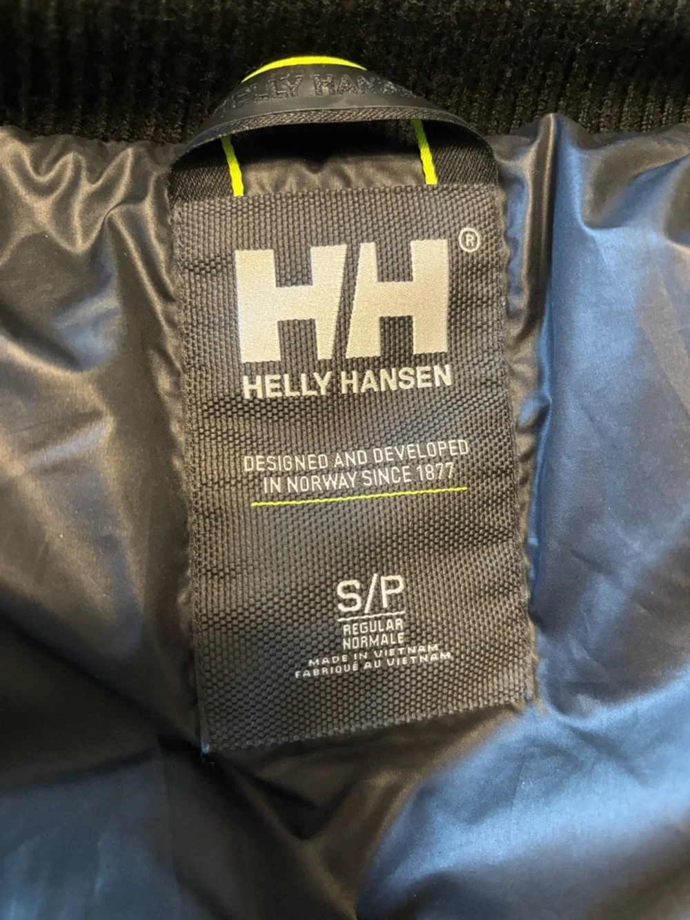 Helly Hansen Velvet Puffer Jacket – Women’s Small (S/P) - Picture 8 of 8